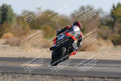 media/Dec-18-2022-SoCal Trackdays (Sun) [[8099a50955]]/Turn 7 Backside (1125am)/